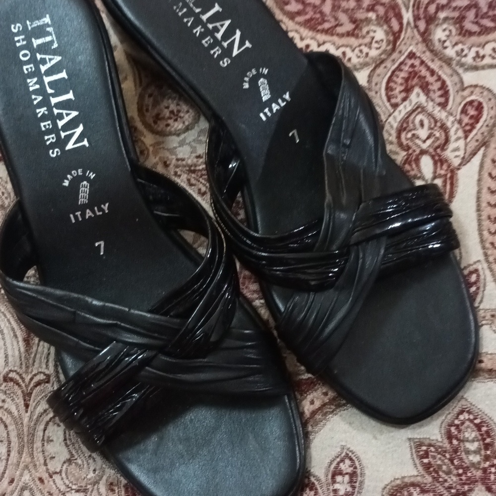 size 7 Italian Shoemakers black wedged sandal - Picture 12 of 17